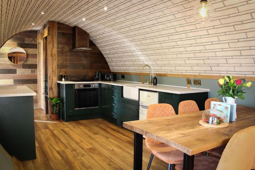 Hedgehogs View Apartamento Rhayader Exterior foto